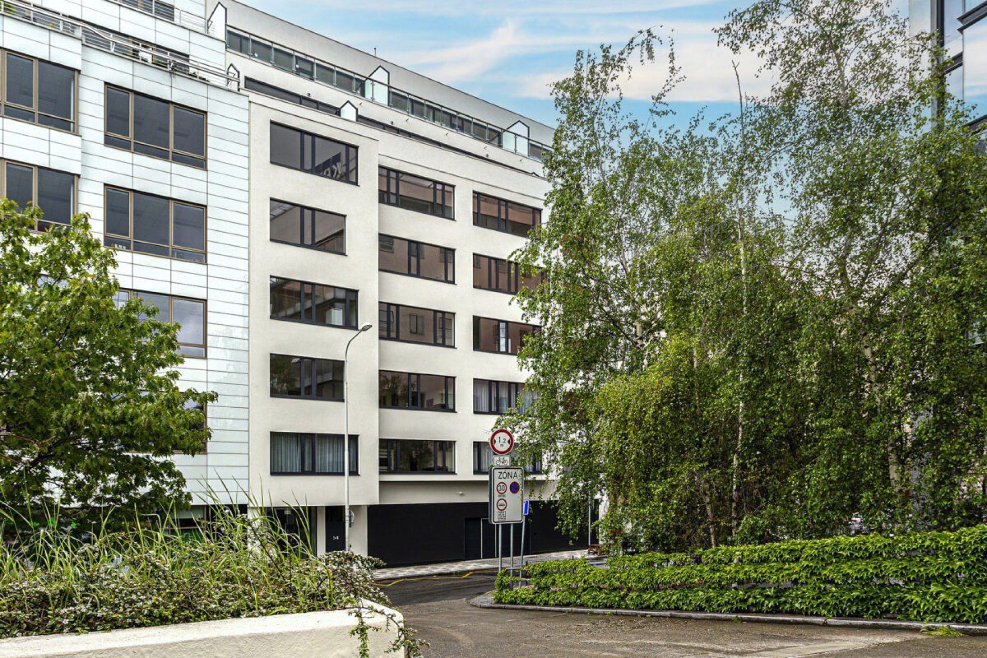 Pobřežní Apartments 4