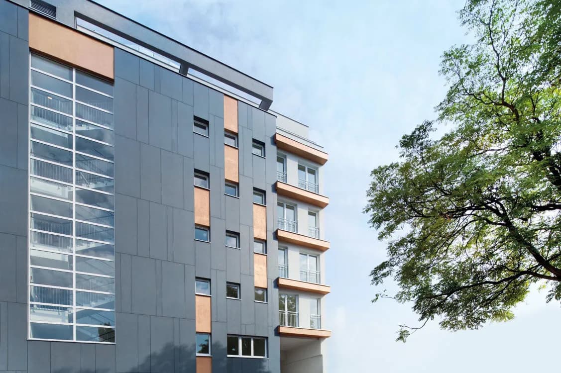 Petrohradská - foto 2