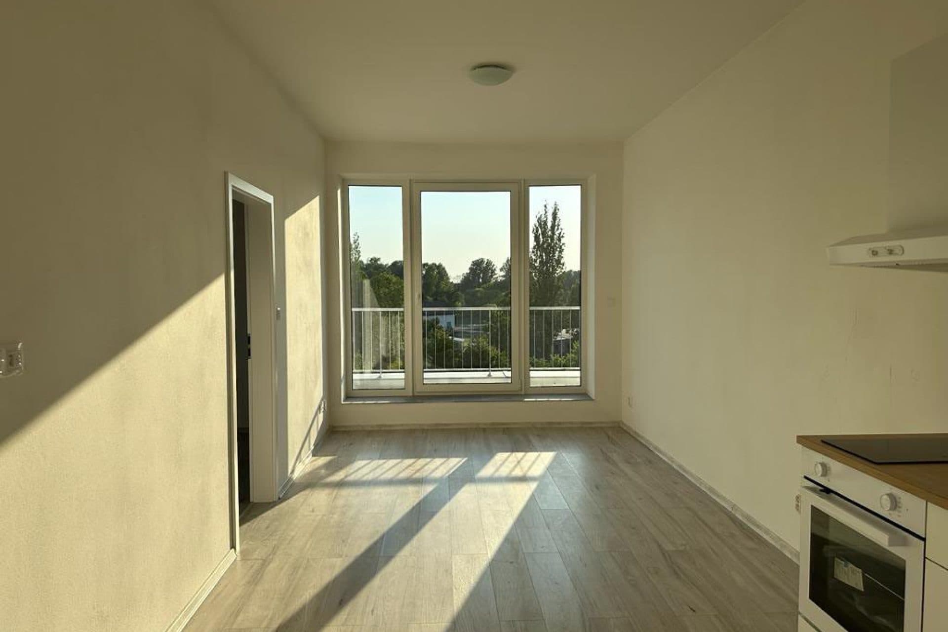 Byty Milovice - foto 2