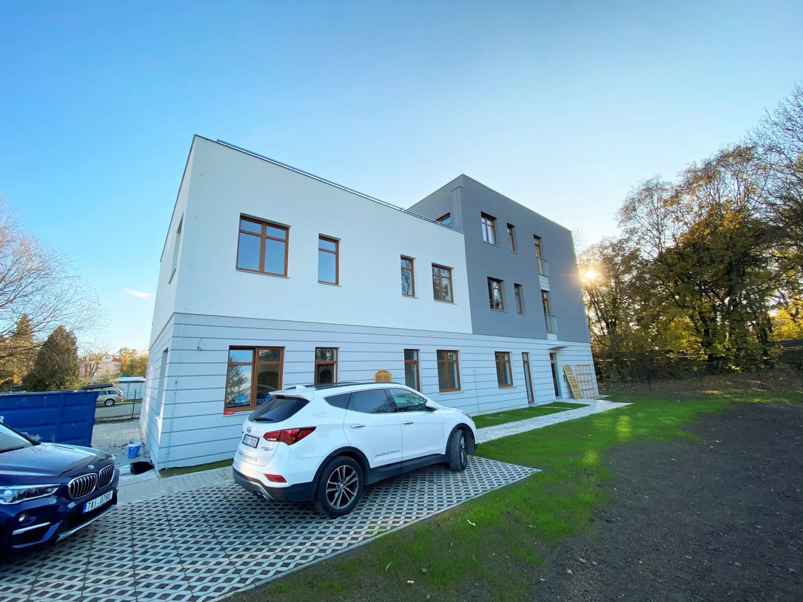 Viladům Uhříněves - foto 1